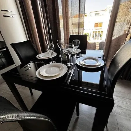 Elegant Penthouse In St Julians Stj28 アパート Saint Julian's