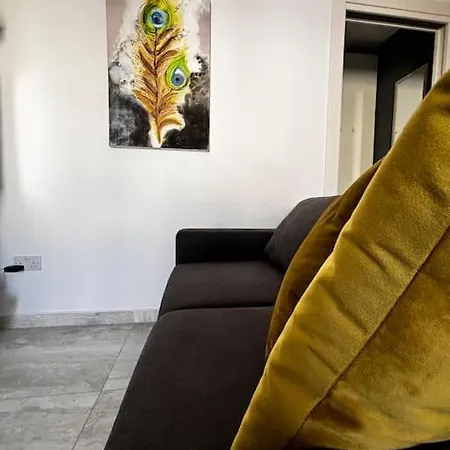 Апартаменты Elegant Penthouse In St Julians Stj28