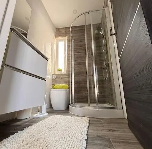 Elegant Penthouse In St Julians Stj28