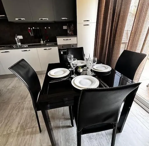 Elegant Penthouse In St Julians Stj28