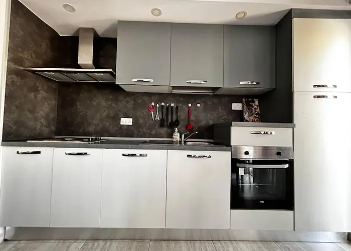 Elegant Penthouse In St Julians Stj28