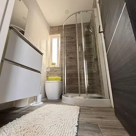 Elegant Penthouse In St Julians Stj28